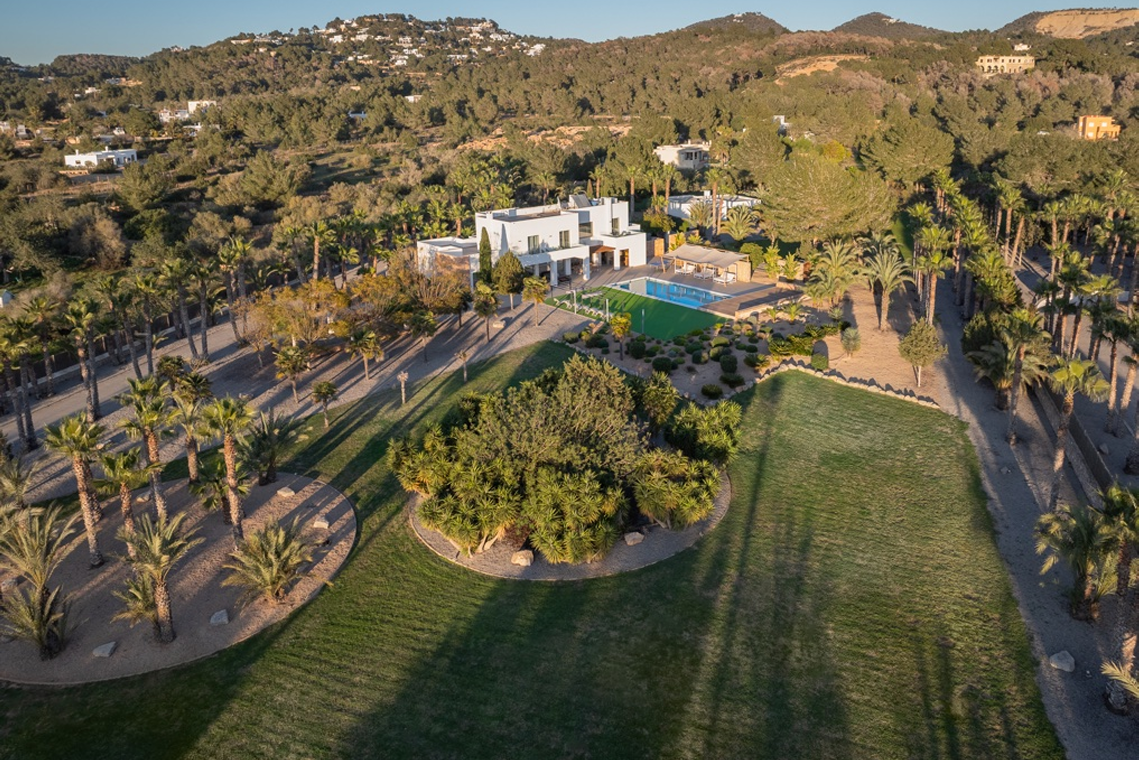 Villa Can Sinatra — 6-bedroom exclusive private villa in Santa Eulalia, Ibiza